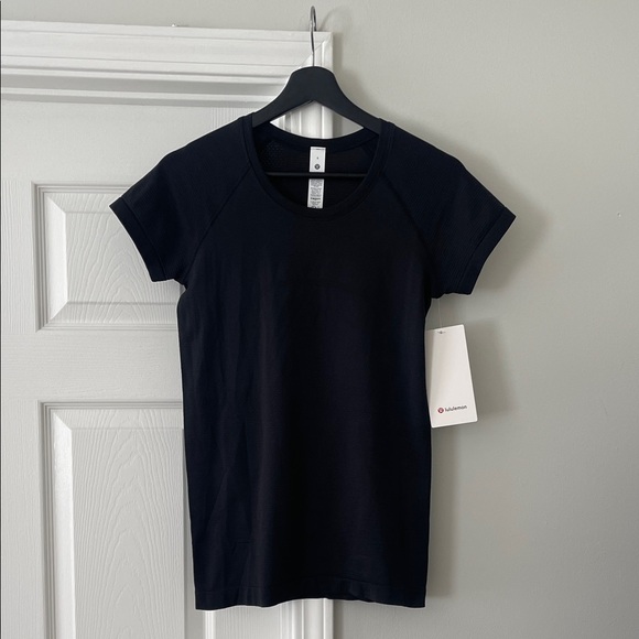 NWT Lululemon Swiftly Tech Short Sleeve T-Shirt - Picture 1 of 4